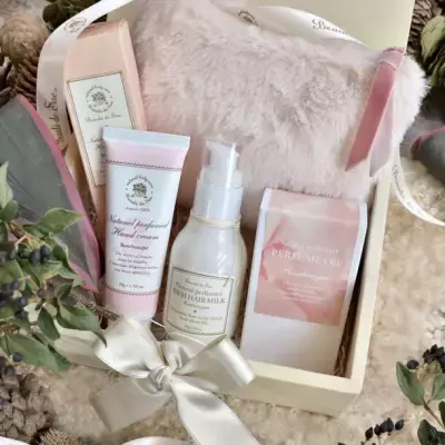 ＜毎年完売＞ボーテ デュ サエの香り豊かなコフレ「お出かけクリスマスコフレ」が今年も登場！ 11月1日数量限定で販売開始