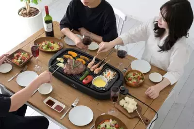 シリーズ史上最大級のプレートサイズ「減煙焼き肉グリル―グランデ― YGMD-WX130」新発売！煙と油ハネを約80％カット※1し、 プレートの洗いやすさも追求