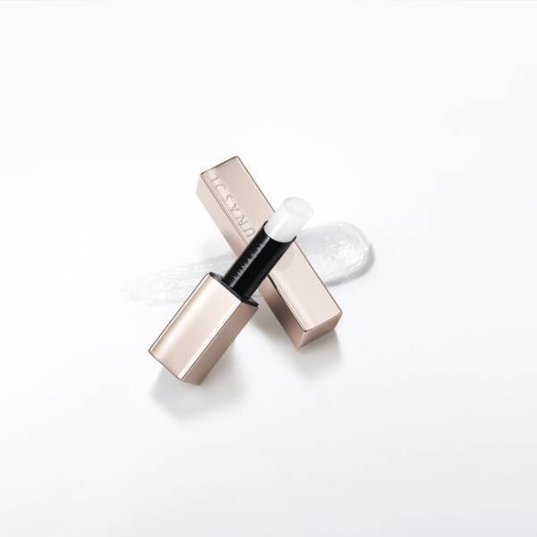 高保湿オイルでパック！ふっくらつややかな唇が続くLUNASOLの濃密リップバーム