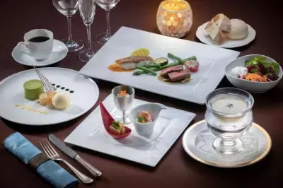 フルーツパーク富士屋ホテル、テラスで夏の夕暮れと夜景を楽しむ「トワイライトディナー」販売開始！