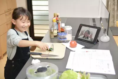 小学生を対象とした『おいしい自由研究で科学を楽しもう！ オンライン料理実験サマースクール』を 夏休み期間中の7月6日～8月24日までZoomにて開催