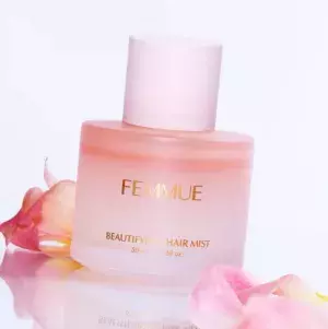 植物の恵みでうるおいを補給！「FEMMUE」限定ヘアミストが定番化