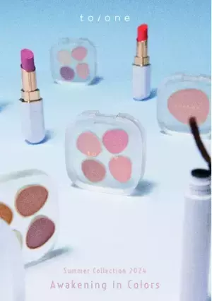 ヴァカンスの情感たっぷり！南仏ビーチに映える「to／one」のサマーコレクション