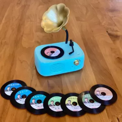 八代亜紀さん、石原裕次郎さんのファン専用おもちゃ！ ワンタッチで昭和の名曲を聴く「昭和プレイヤー」2024年12月20発売