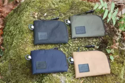 頑丈×高機能！「野良道具製作所」とのコラボ記念 「SA-CHE」耐水高強度のアウトドア財布を発売！