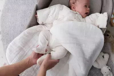 日本発ベビー用品ブランド「neomamaism」からあったか冬仕様の“着るお布団”が12月21日発売