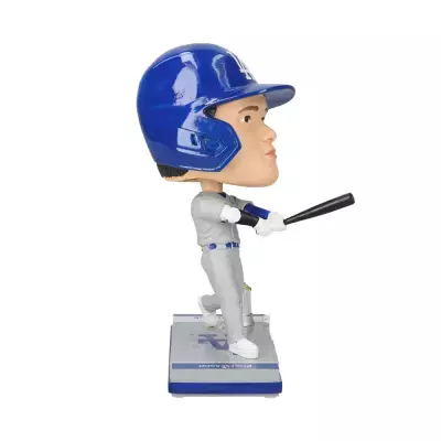 大谷翔平選手のワールドシリーズ優勝記念ボブルヘッドが登場！世界限定7,000個！トロフィー＆チケット台座付き商品を2025/5/23発売