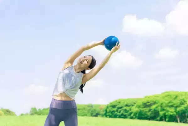 心も体も弾む！仙台ロイヤルパークホテルがバランスボール＆ヨガイベントを開催