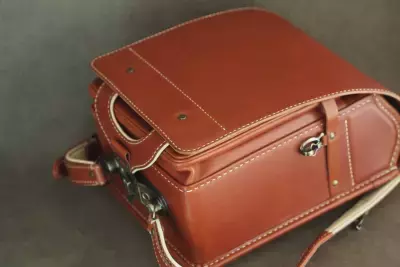 ランドセルを自分で“作れる”革職人による特別キットが登場！お手入れセットなどが付いた「conote」を2025年3月14日まで販売