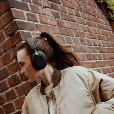 北欧オーディオブランドSudioから、ベストセラーの密閉型ワイヤレスヘッドホン「Sudio K2 Pro」に新色が登場