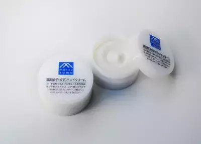 【秋冬限定】しっかり密着、高保湿！精油の香り豊かに手肌を包む「濃密柚子(ゆず)ハンドクリーム」2025年9月3日(水)新発売