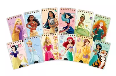 夢がいっぱい！推しのプリンセスが12種類登場「ディズニープリンセス／ポケットカレンダー」2025年9月1日新発売！滑り止め付きで自立、コンパクトで持ち運びに便利！