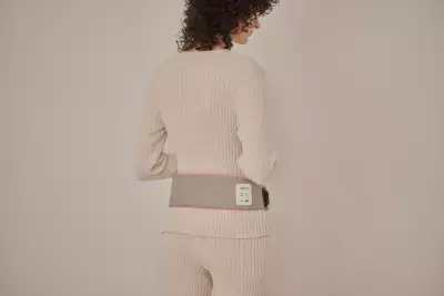 コリは光でほぐす時代へ。光温熱LED搭載のリカバリーデバイス『LUMICARE』シリーズを発売