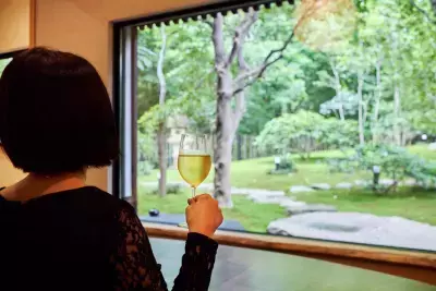 心ほどける日本庭園1組限定の貸切宿「ＳＨＥＬＴＥＲ．道志」地域とつながるウェルカムワイン10月限定プレゼント企画開催！