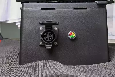 EV三輪自動車「VIVEL TRIKE(ビベルトライク)」が機能を大幅に強化した2025年モデルをリリース！