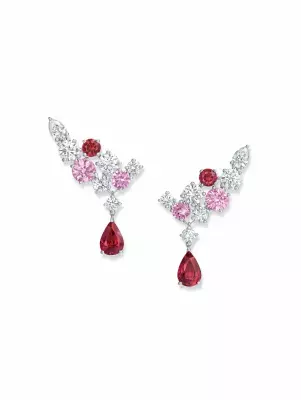 ハリー・ウィンストンのスパークリングクラスター・コレクションに新たなカラーバリエーションが登場