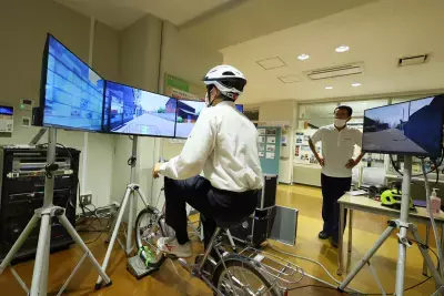 自転車の「ついやってしまう」が事故につながる？高校生と考える交通安全教室