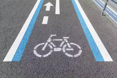 自転車の「ついやってしまう」が事故につながる？高校生と考える交通安全教室