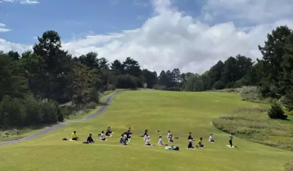 嬬恋プリンスホテルが標高 1,100mのリトリートヨガ体験を5月からスタート！