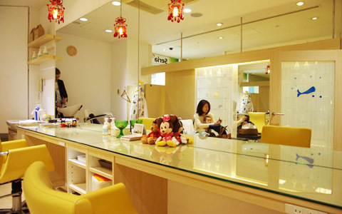 平日限定！ 大人がカットすればキッズカット無料のヘアサロン『tricca(トリッカ)』