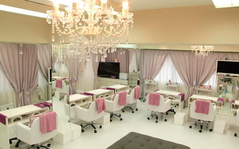 子連れOK！ 銀座駅から徒歩5分の“時短”ネイルサロン『NAIL BUZZ』