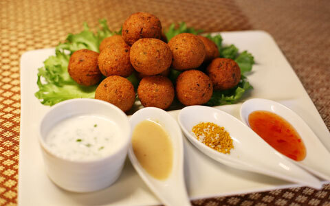 子どもにも大人にも好評！ひよこ豆の揚げ団子、ファラフェル