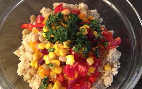 南米のスーパーフード、栄養満点のキヌアのサラダ