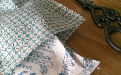 キッチンにあるあの廃材をリサイクル！ 部屋のジメジメを撃退する手作り除湿剤