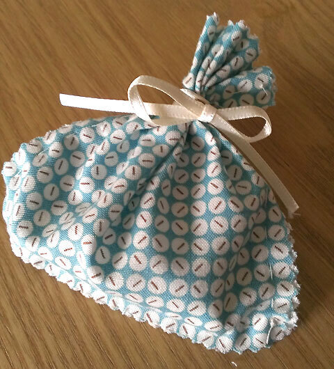 キッチンにあるあの廃材をリサイクル！ 部屋のジメジメを撃退する手作り除湿剤