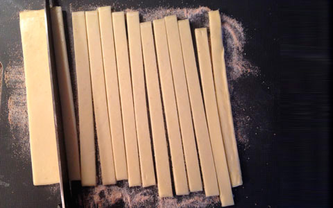 りんごを煮ずに作る簡単、美味しい、アップルパイ