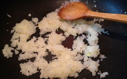 カルシウムたっぷり！ 残ったご飯で作る、おかかとしらすのさっぱり和風ドリア