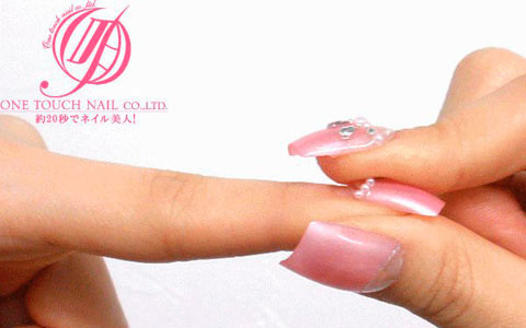 忙しいけどオシャレしたいママにぴったり！ 20秒でつけられる『ワンタッチネイル』