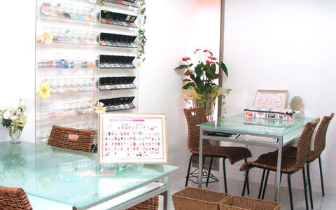 忙しいけどオシャレしたいママにぴったり！ 20秒でつけられる『ワンタッチネイル』