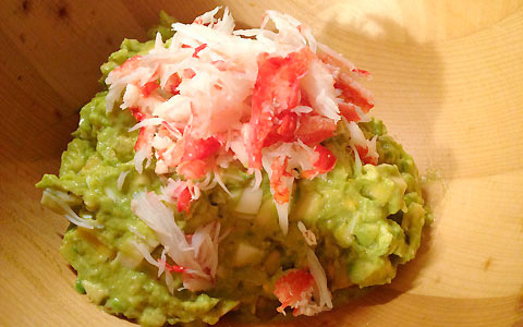 ちょっとしたホームパーティでも大活躍！ アボカドと卵のおしゃれディップ