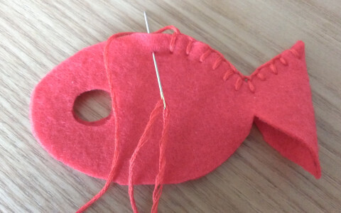 指先遊び手作り知育玩具「お魚フエルト」