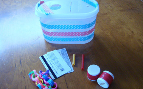 手作り知育おもちゃ　簡単穴落とし