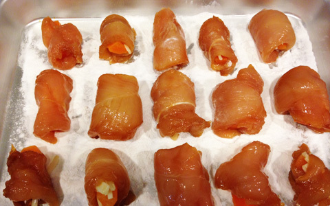 子供も喜ぶレシピ「人参チーズのささみ巻き」