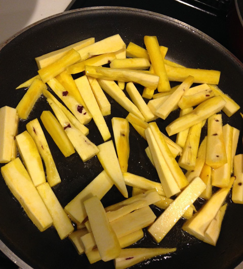 子どものおやつに！ 手作りフライドスイートポテト