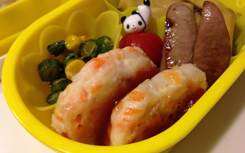 離乳食のタイミングと「簡単！ とりバーグ」のレシピ