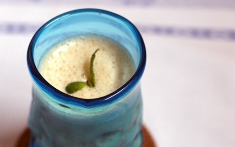 食欲がない朝に、「栄養たっぷりバナナスムージー」のレシピ