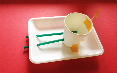 水遊びのおもちゃを簡単手作り！ 牛乳パックや紙コップで楽しく