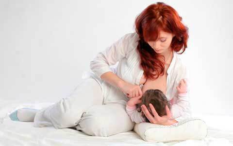 出産後すぐの母乳育児（2）　ママと赤ちゃんのための正しい授乳方法