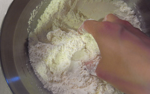 生地発酵なし！ 自家製ピザのレシピ