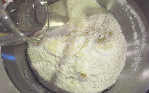 生地発酵なし！ 自家製ピザのレシピ