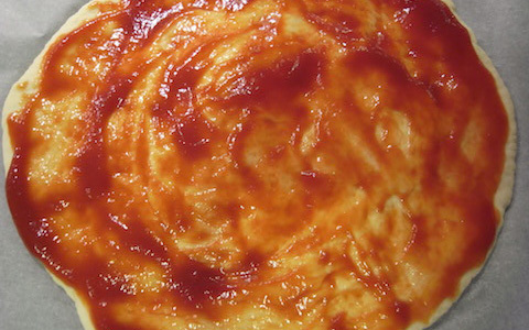 生地発酵なし！ 自家製ピザのレシピ