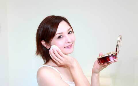 品質は？ 使い勝手は？ 抵抗のあるママも安心して使える100均コスメ術