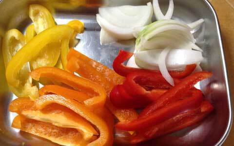 冷蔵庫の常備菜！  おかずやおつまみとして万能な野菜のピクルス