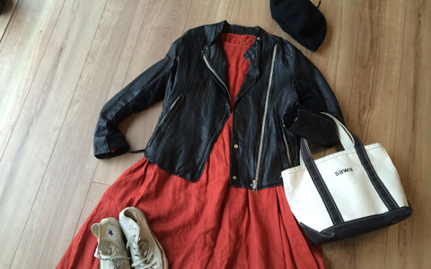 おしゃれなファッションは、カラーアイテムを味方に！ 一歩先ゆく秋カラーコーデ術