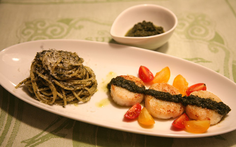 にんじんの葉を使って作る、簡単便利なジェノベーゼ風ソースのレシピ