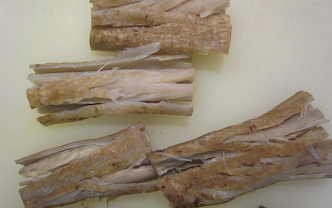 おかずにも子供のおやつにもなる！ うなぎごぼうのレシピ